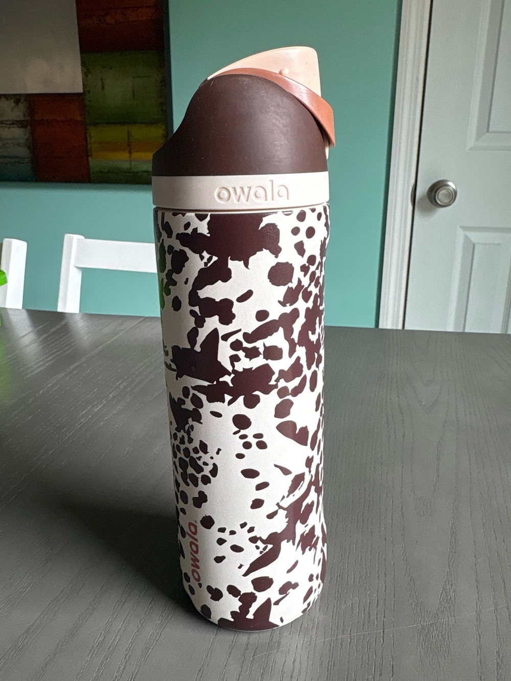 Owala Brown Cow 24 oz